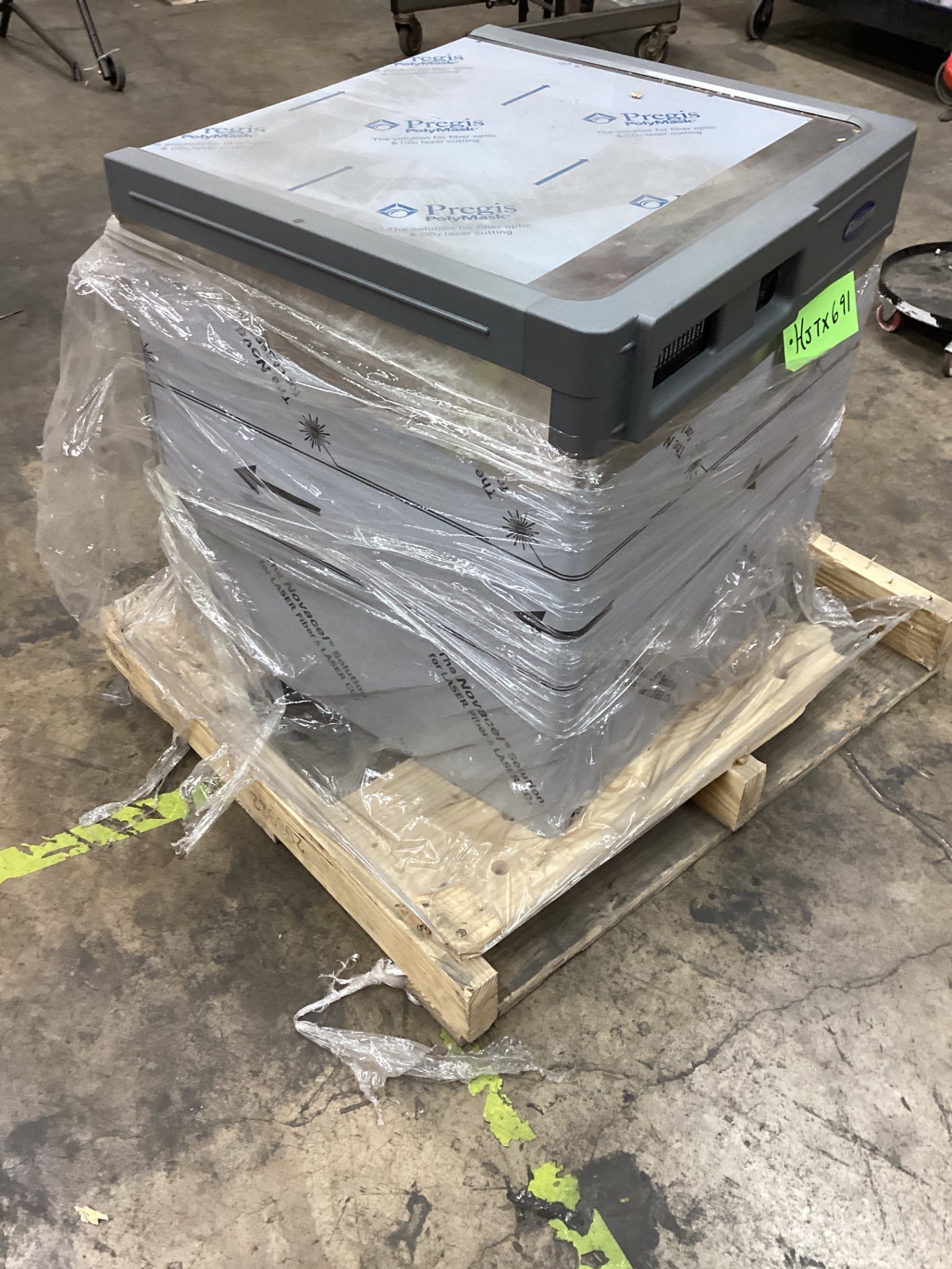 Follett HMD2110NHT Horizon Elite™ Micro Chewblet™ Ice Machine W/ Top Mount Fill Kit .