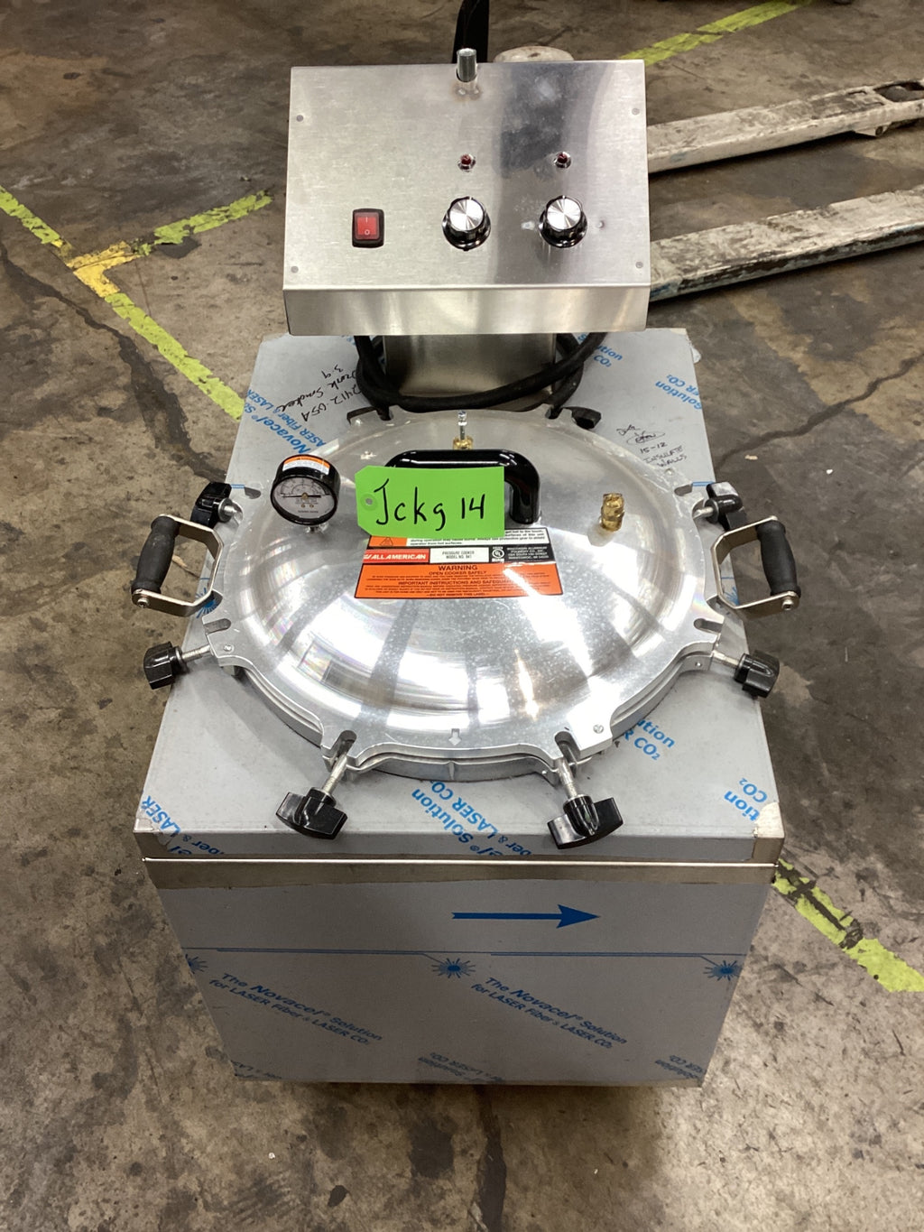 Ozark 62412-05A Pressure Smoker