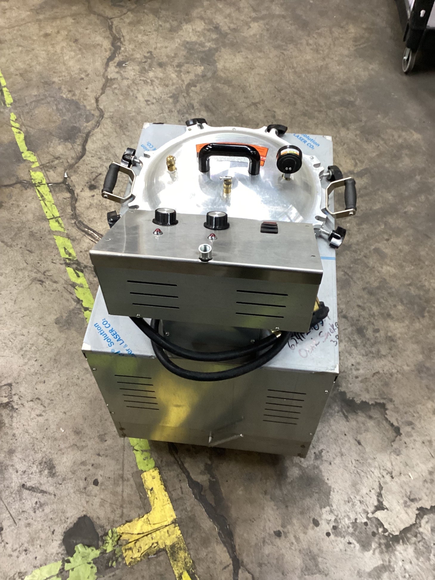 Ozark 62412-05A Pressure Smoker