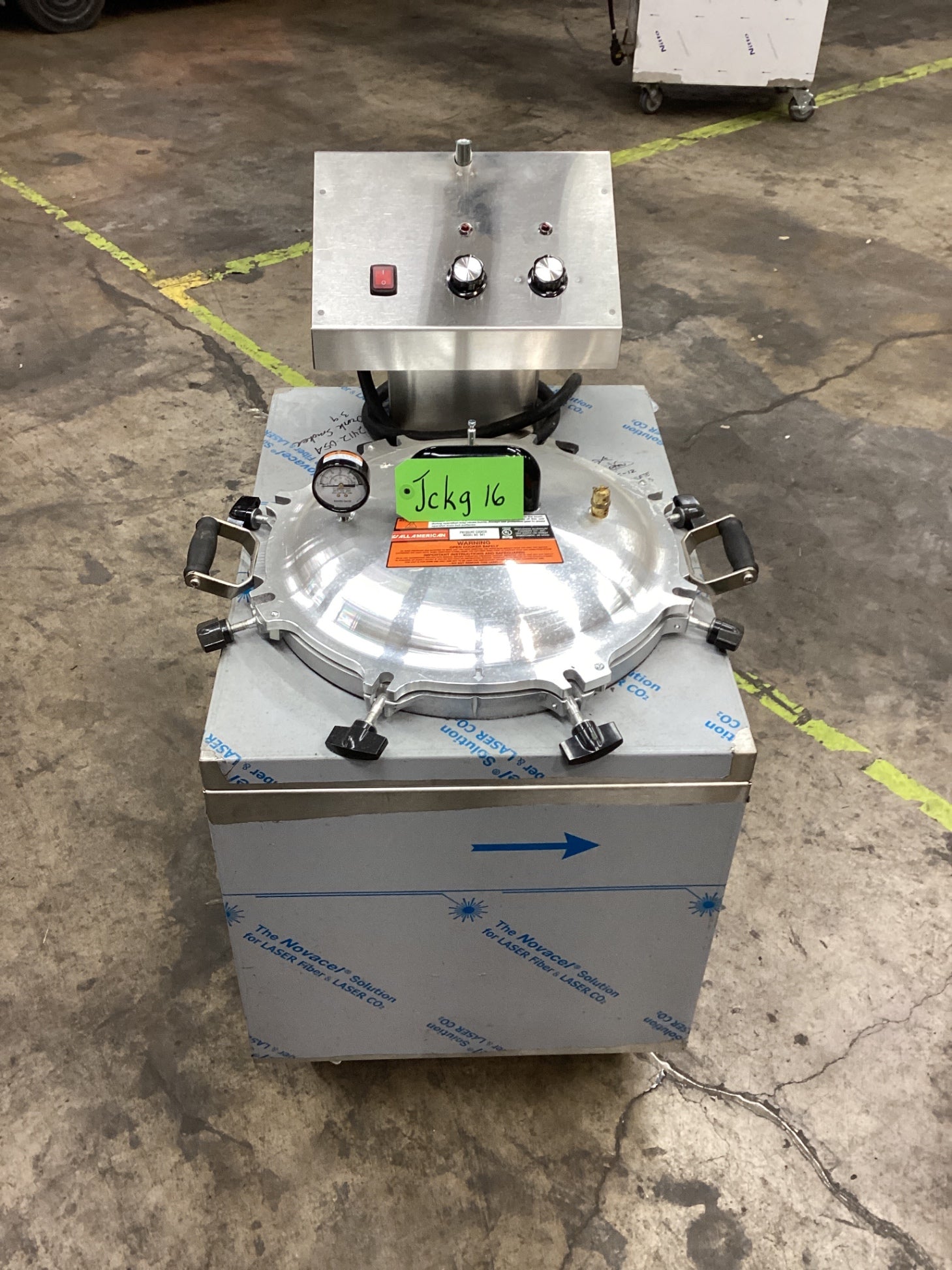 Ozark 62412-05A Pressure Smoker