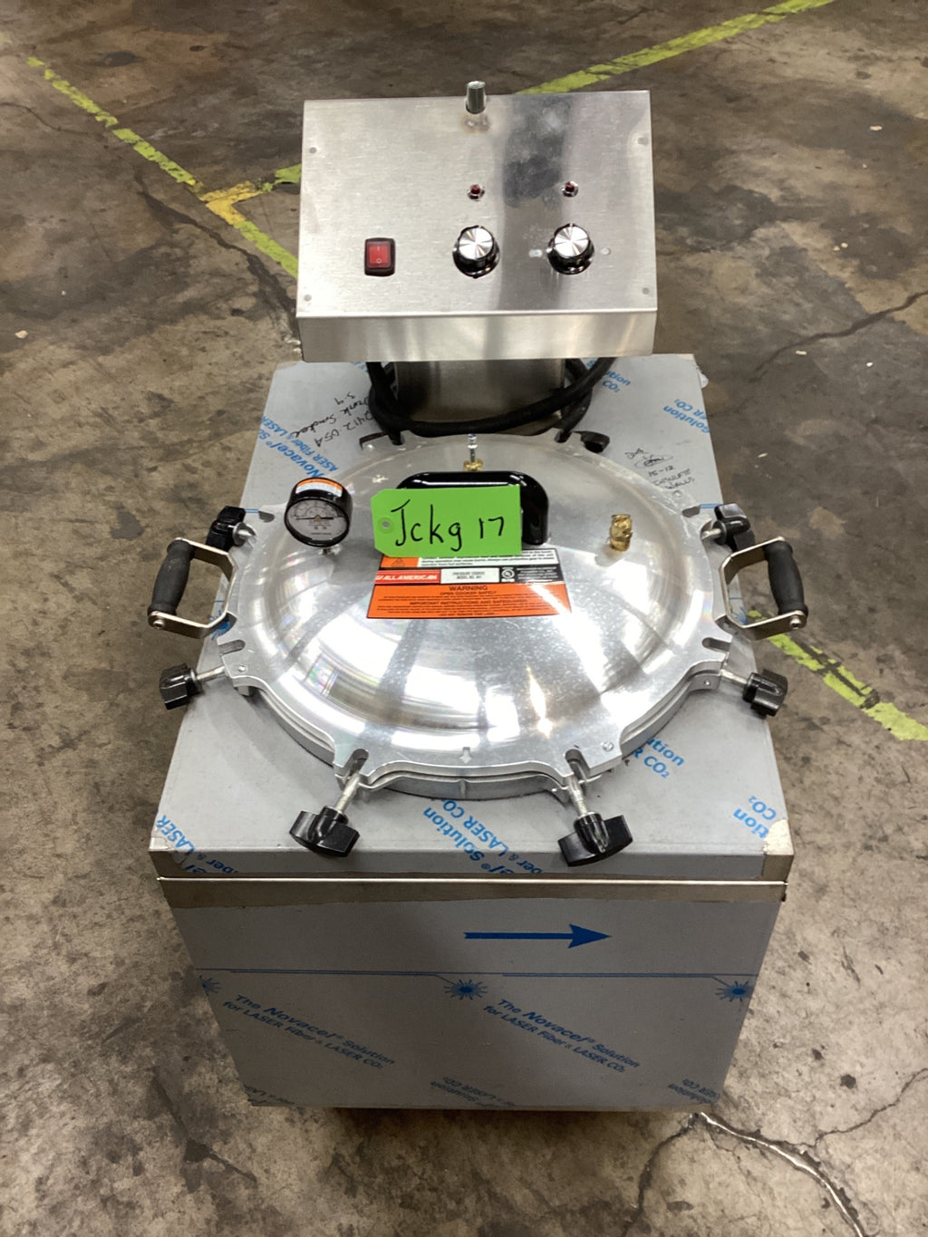 Ozark 62412-05A Pressure Smoker