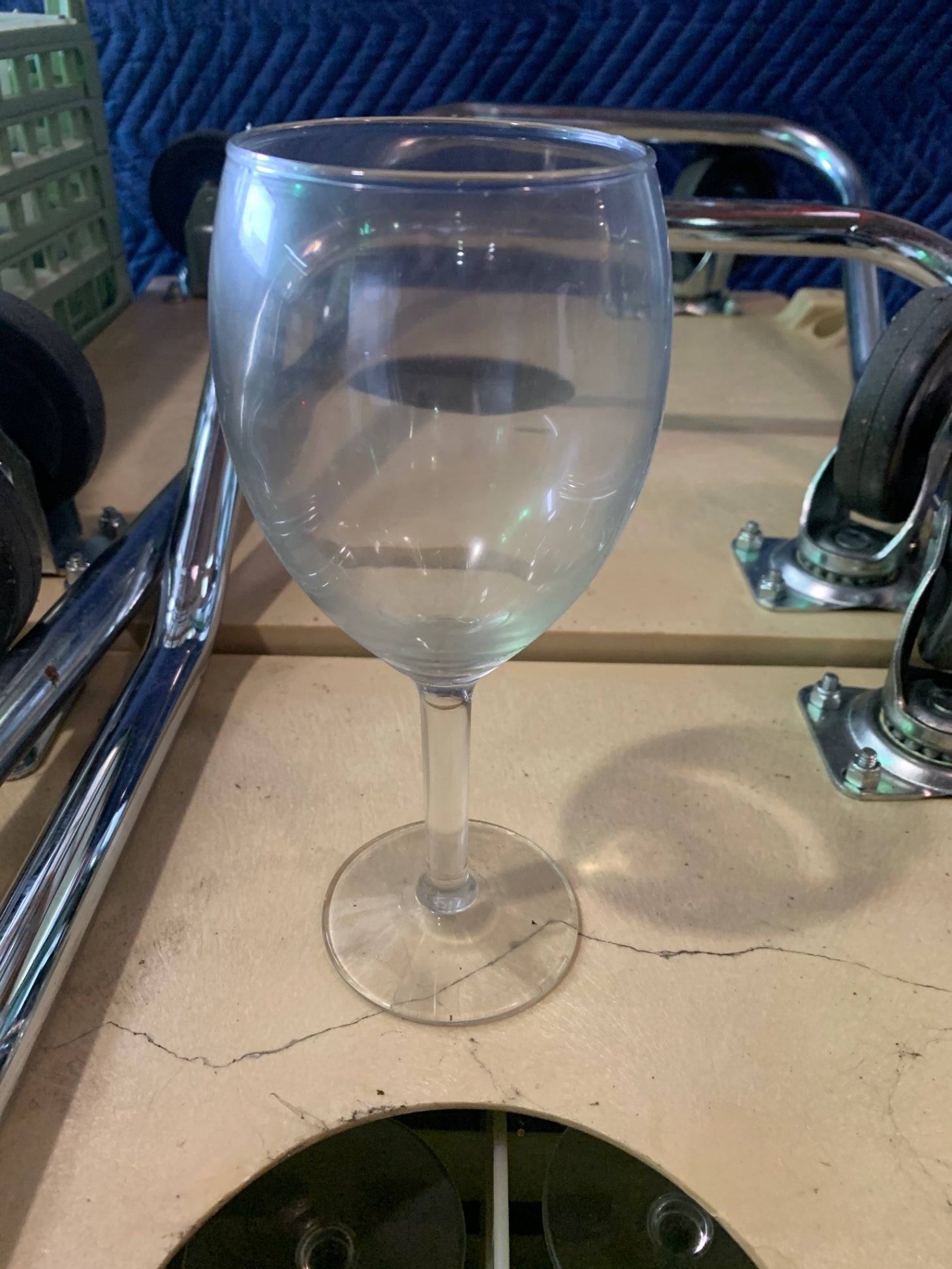 Pallet Of Assorted Sized Wine Glasses