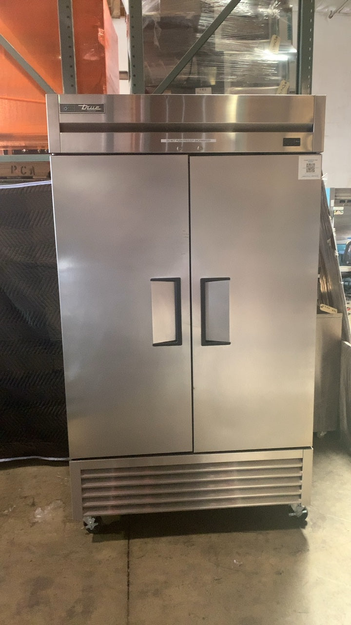True T-49F-HC Commercial Freezer, Upright 2 Solid Swing Doors, Bottom Mount Compressor, R290 Refrigerant, 115V, 1 Phase, 9.6 Amps