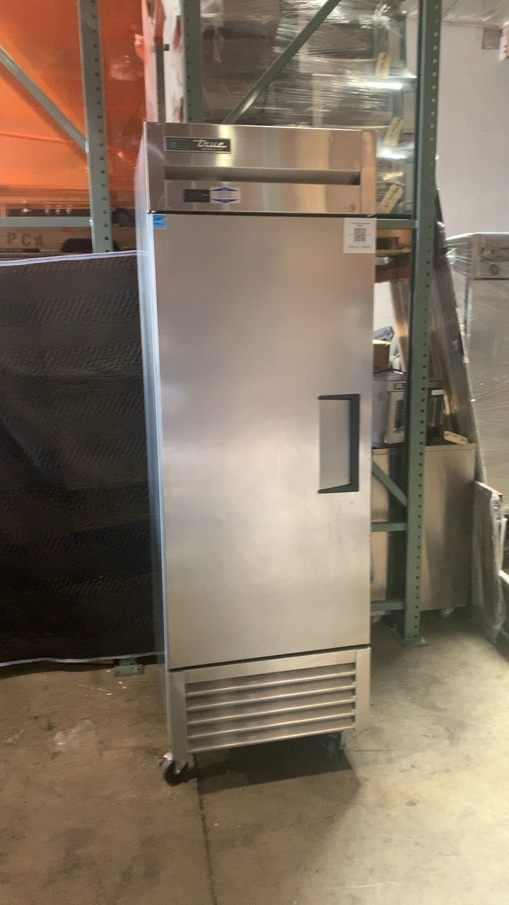 True T-23-HC Refrigerator, Upright Reach-In 1 Solid Swing Door Stainless Steel Digital Display 3 Shelves