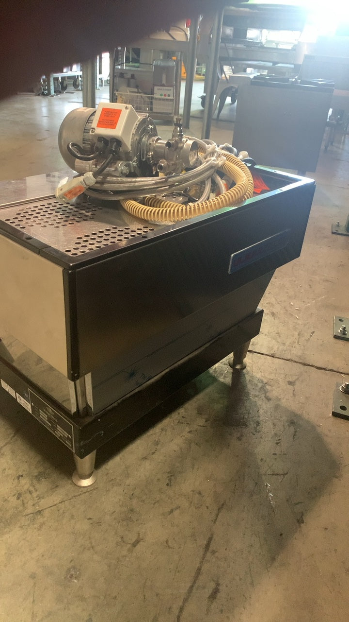 La Marzocco Linea Classic 2-Group Commercial Espresso Machine 2 Group Stainless Steel External Pump