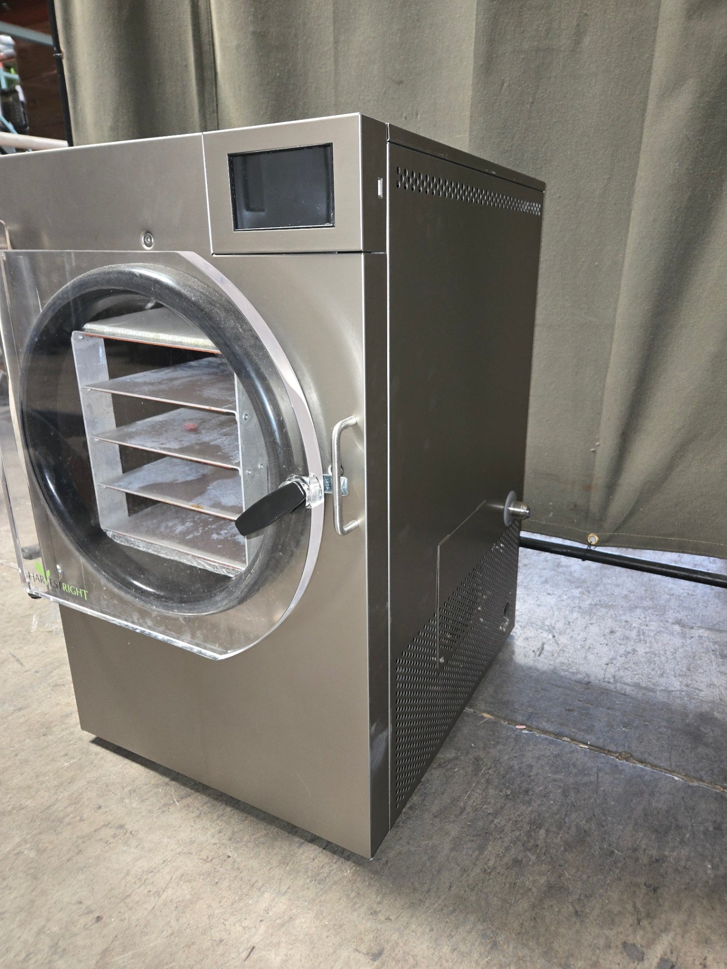 HARVEST RIGHT Medium Freeze Dryer 4 Internal Trays Digital Display Stainless Steel Construction