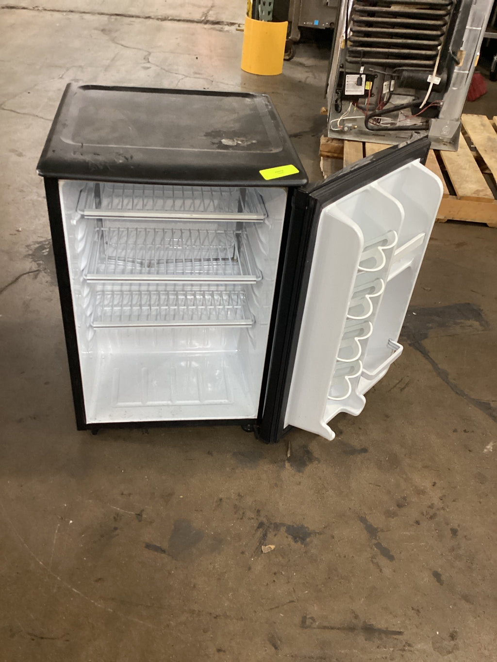 Danby DAR259BL Mini Refrigerator