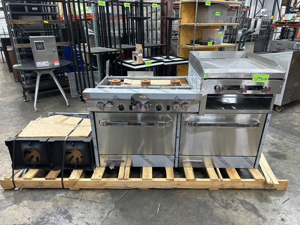 Southbend S601DD-2RR 60" Gas Restaurant Range W/ (6) Open Burners, 24" Raised Griddle/Broiler, (2) Standard Ovens