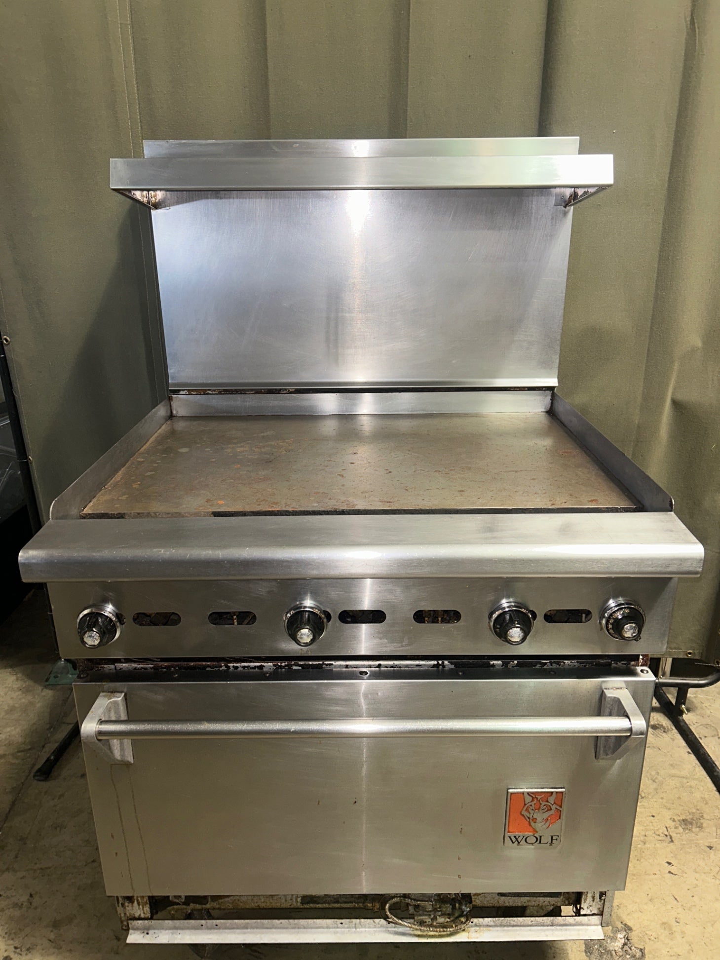 Wolf  C34S‑923 34-inch Single-Oven Commercial Gas Range