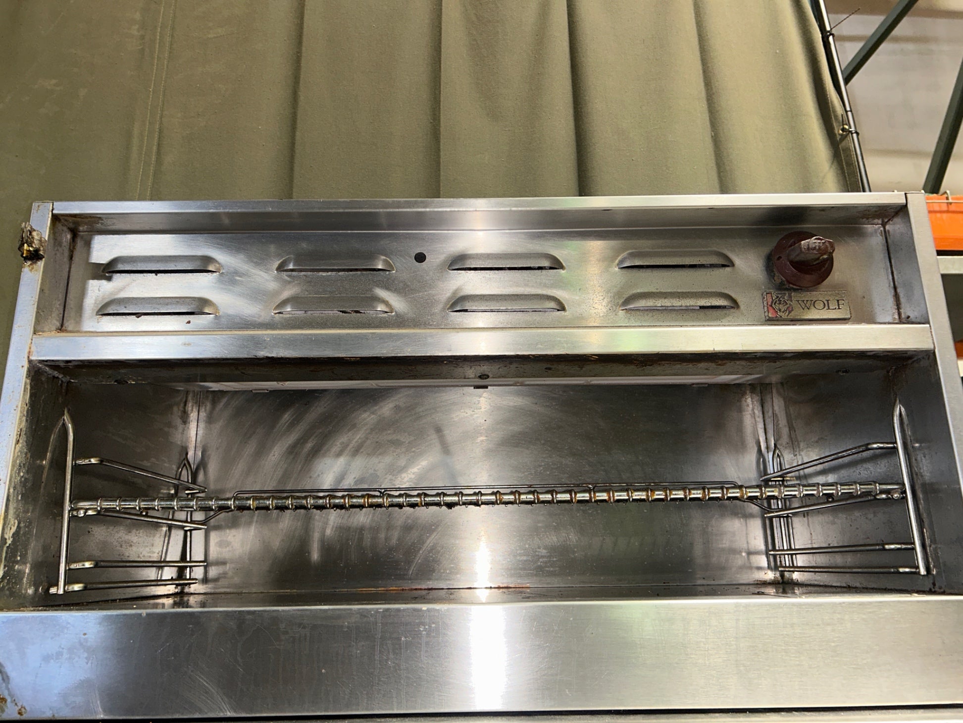 Wolf CMJ36N-1 Commercial Infrared Cheese Melter/Broiler