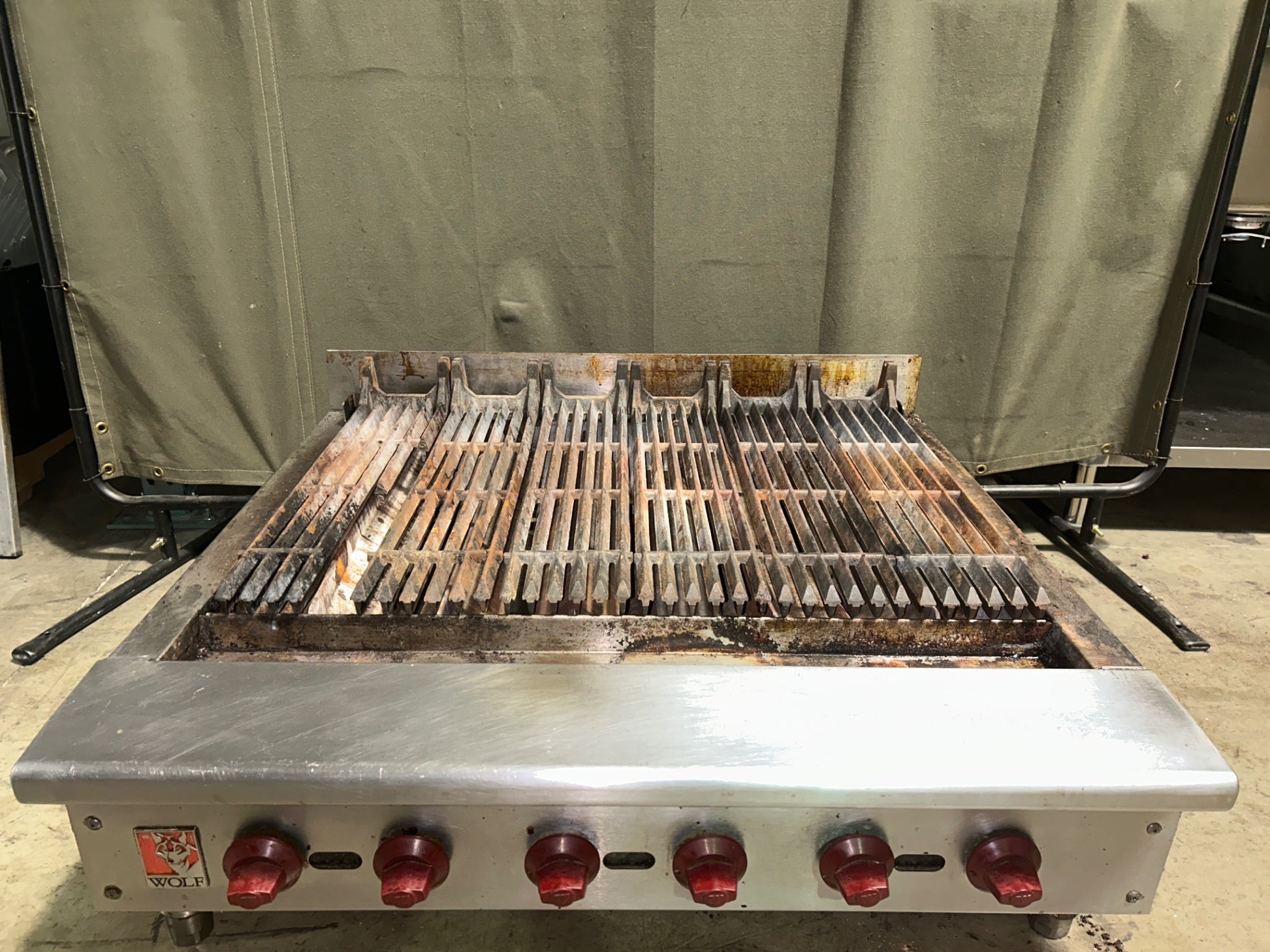 Wolf ACB36N-11 Low‑Profile 36-inch Gas Radiant Charbroiler