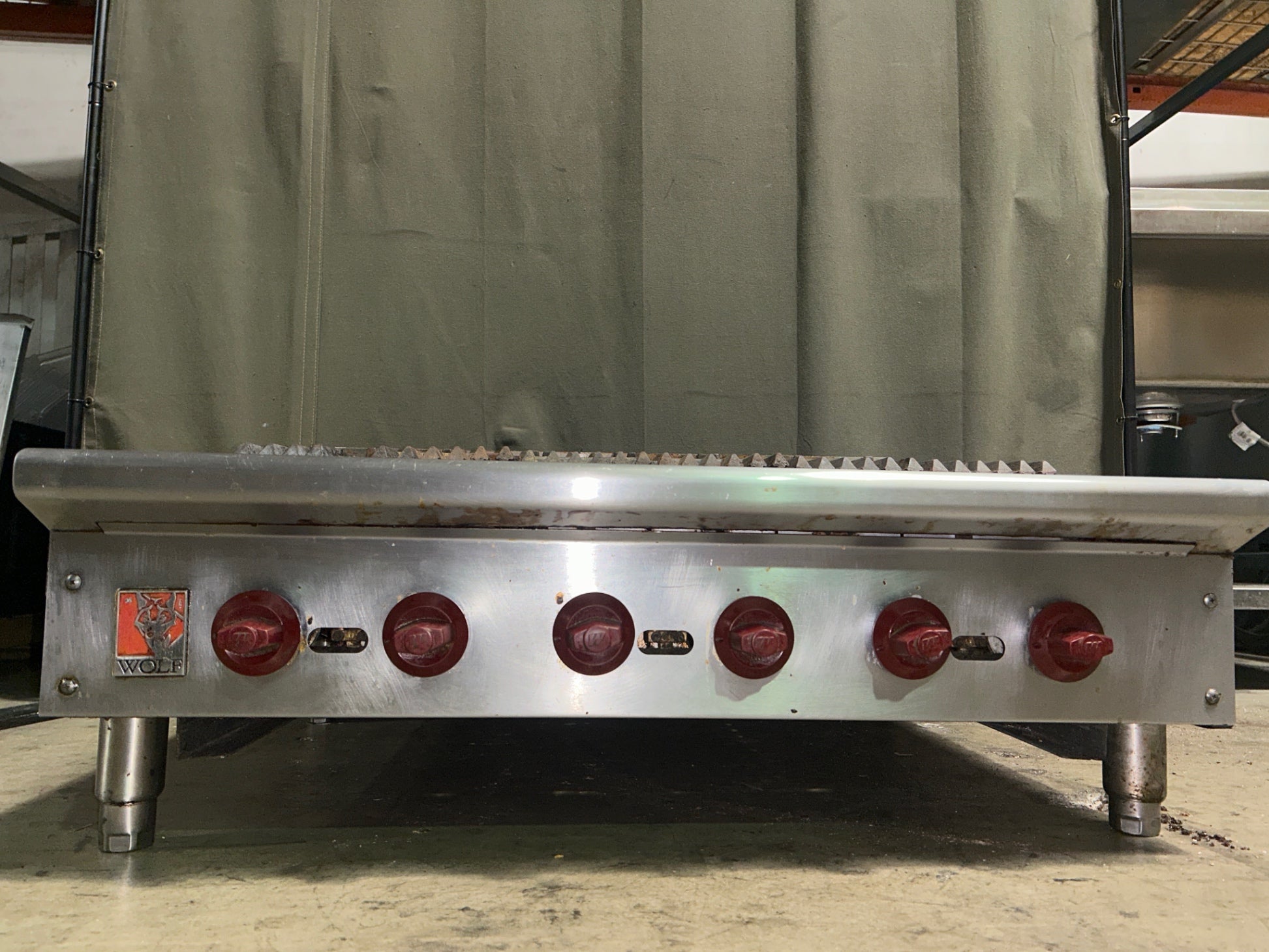 Wolf ACB36N-11 Low‑Profile 36-inch Gas Radiant Charbroiler