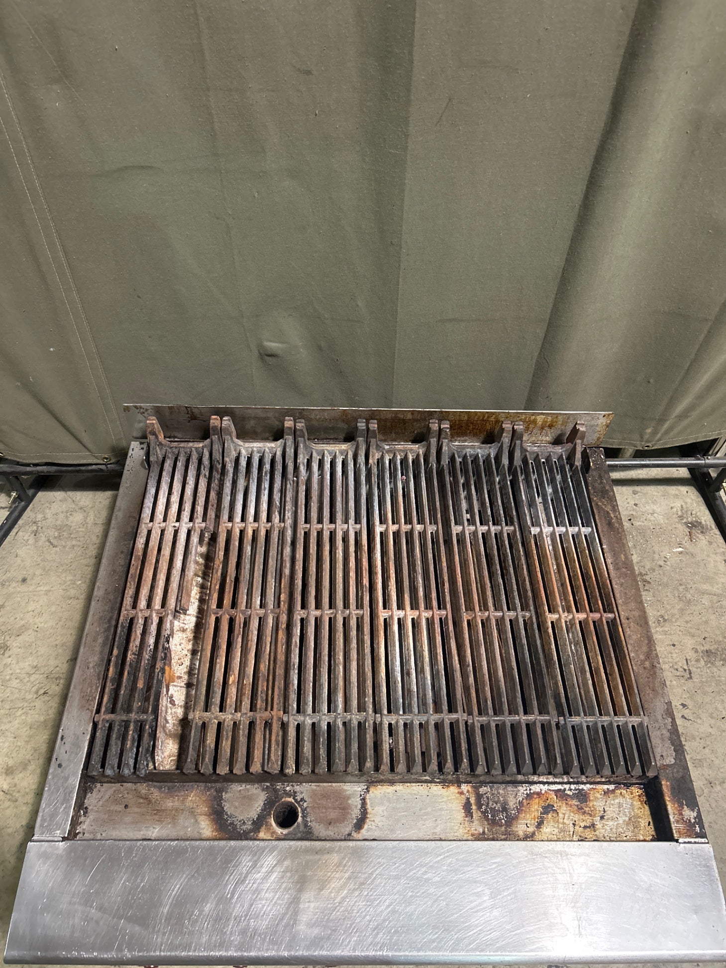 Wolf ACB36N-11 Low‑Profile 36-inch Gas Radiant Charbroiler