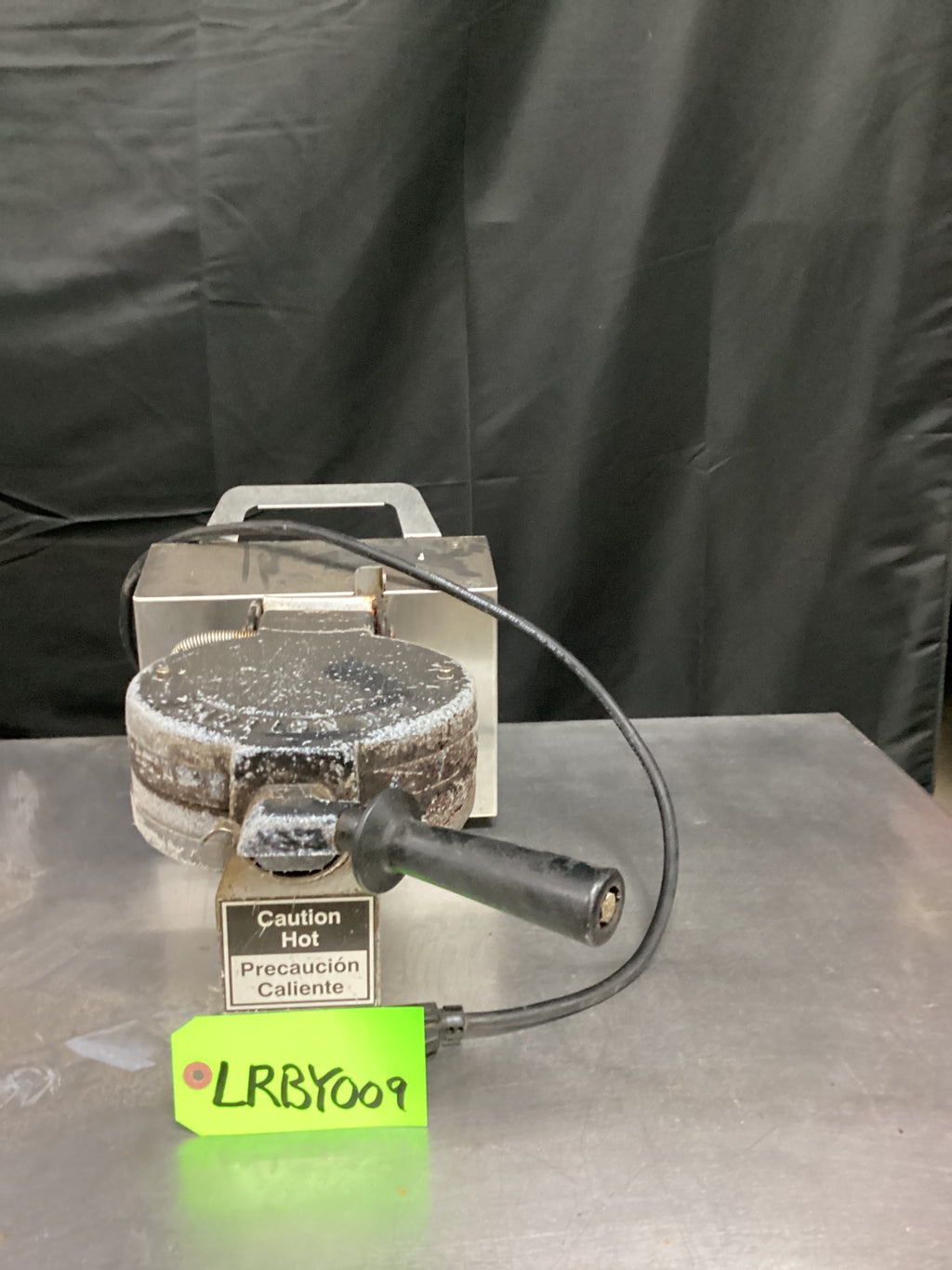 Heartland H2000 Waffle Maker