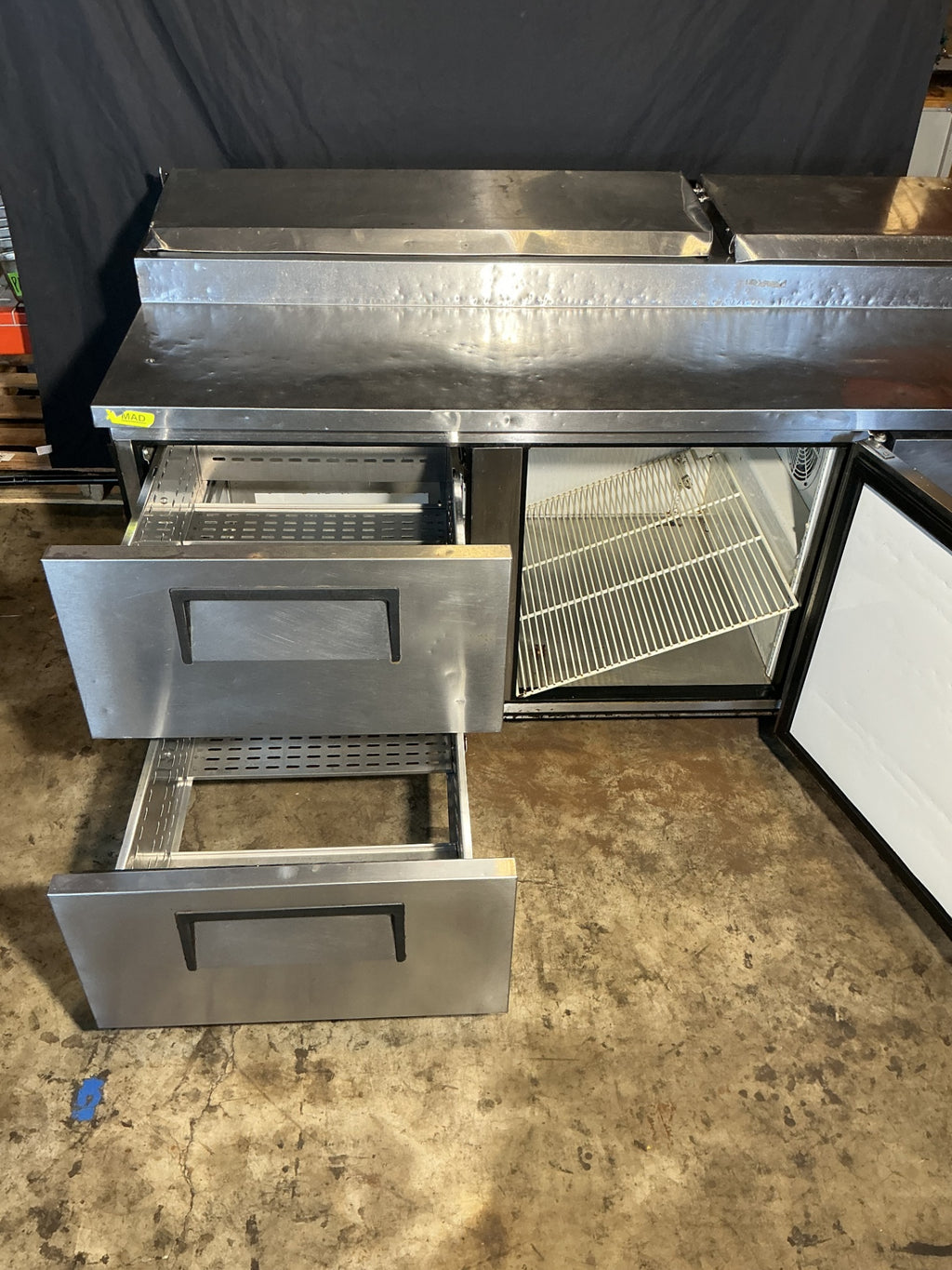 True TPP-67-2 Refrigerated Prep Table, Pizza Sandwich Two Drawers One Door Stainless Steel 115V