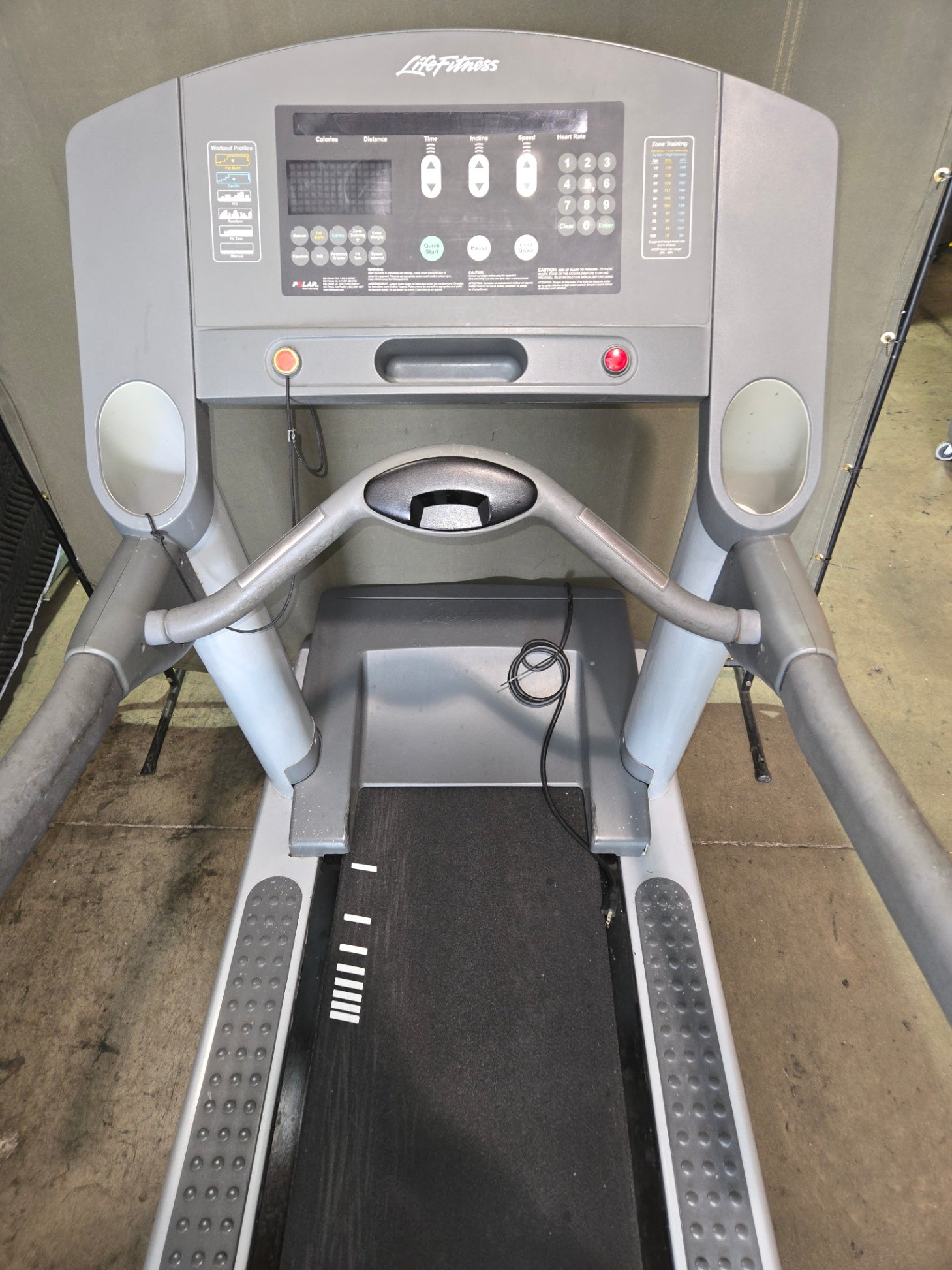 Life Fitness CLST Commercial Treadmill Featuring The FlexDeck Shock Absorption System.