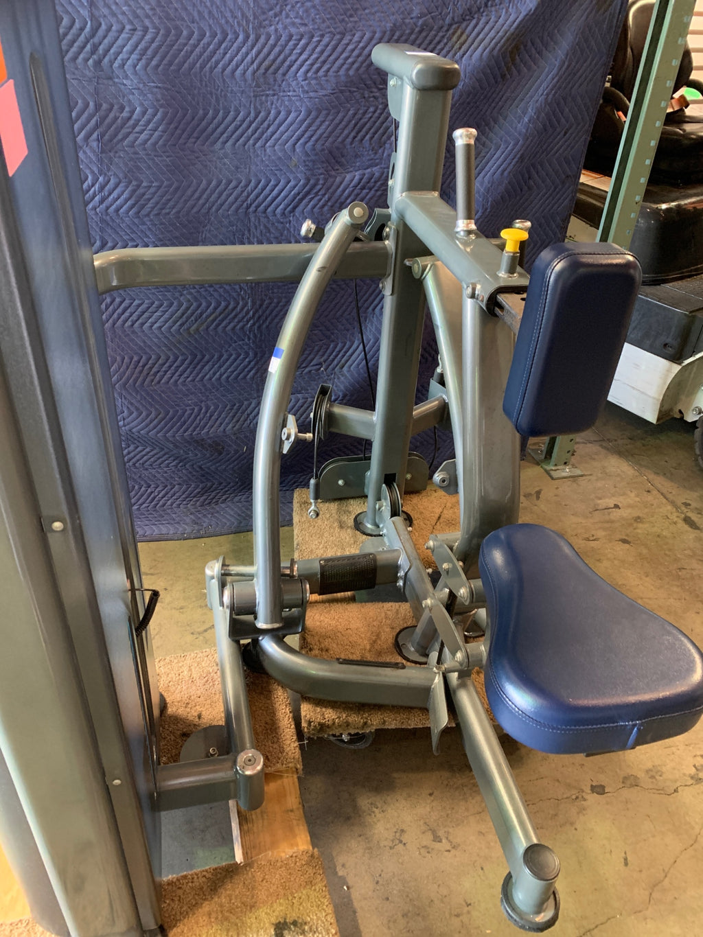 True Fuse 1200 Seated Row Machine