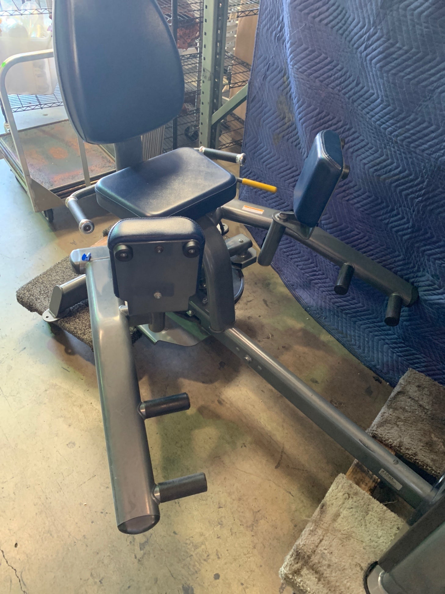True Fuse 0400 Inner/Outer Thigh Machine