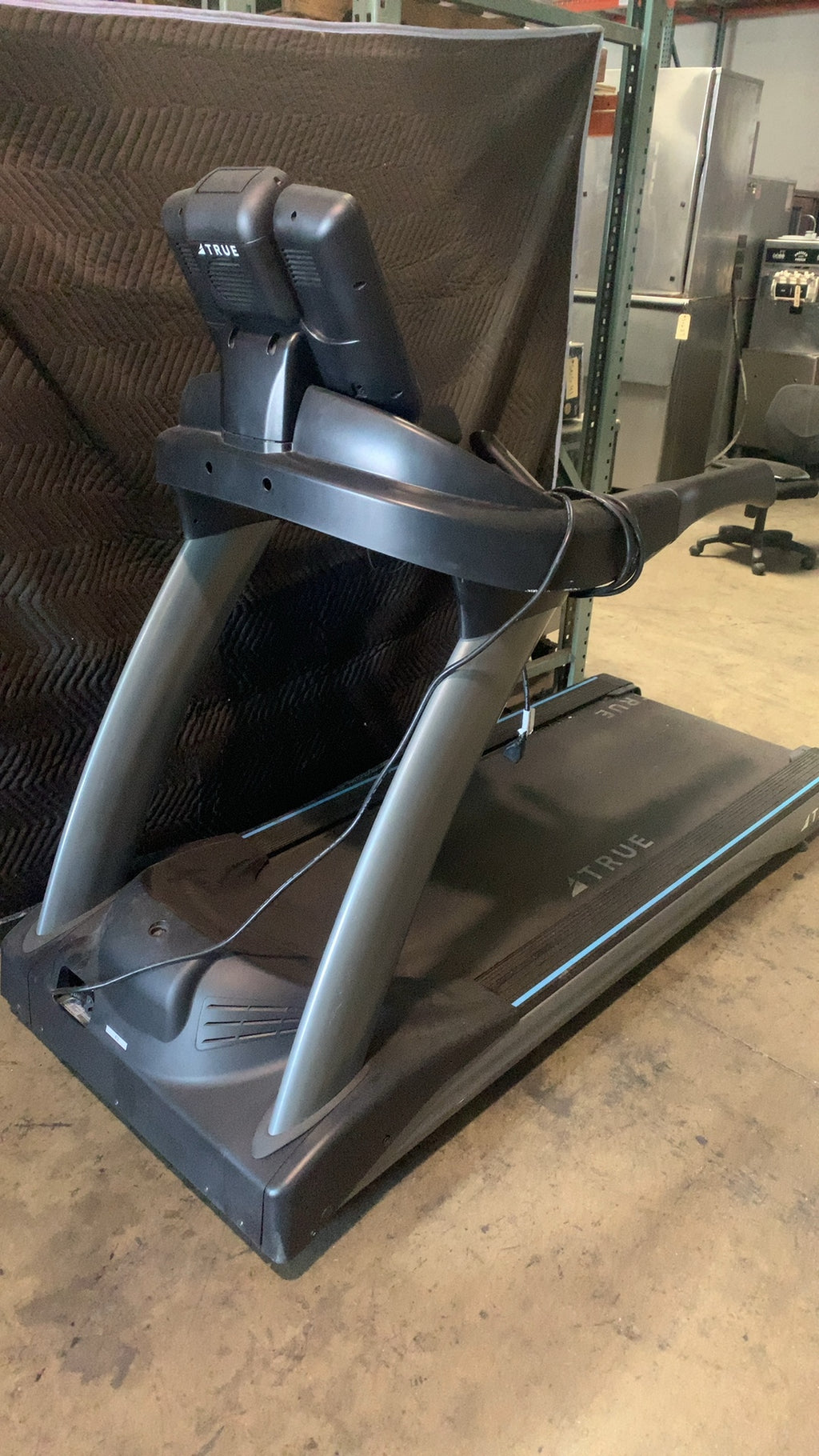 TRUE TC900-19 Treadmill Digital Console, Handgrip Controls, Emergency Stop