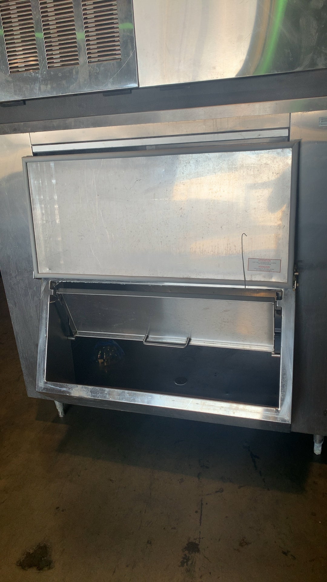 Scotsman CME1356AS-3A Modular Ice Maker Head, with BECA BUB-1-50-T170 Ice Storage Bin Air-Cooled 208/230V 3 Phase Stainless Steel Exterior