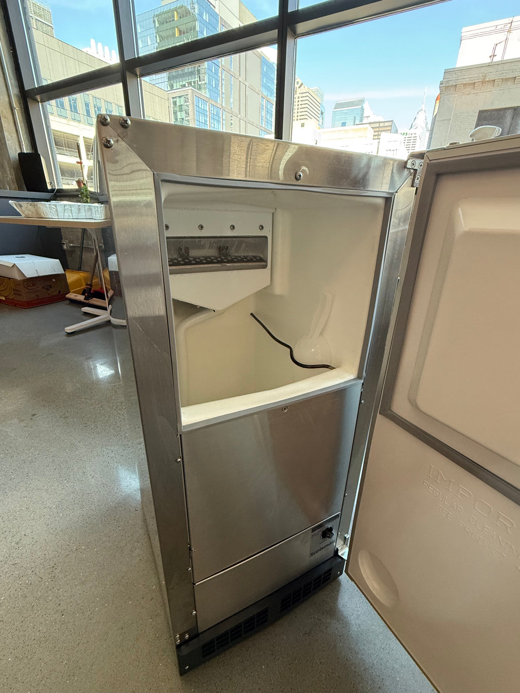 Scotsman DRCG033A-1SS 15"W Legacy Undercounter Ice Machine with A 26-pound Bin Capacity