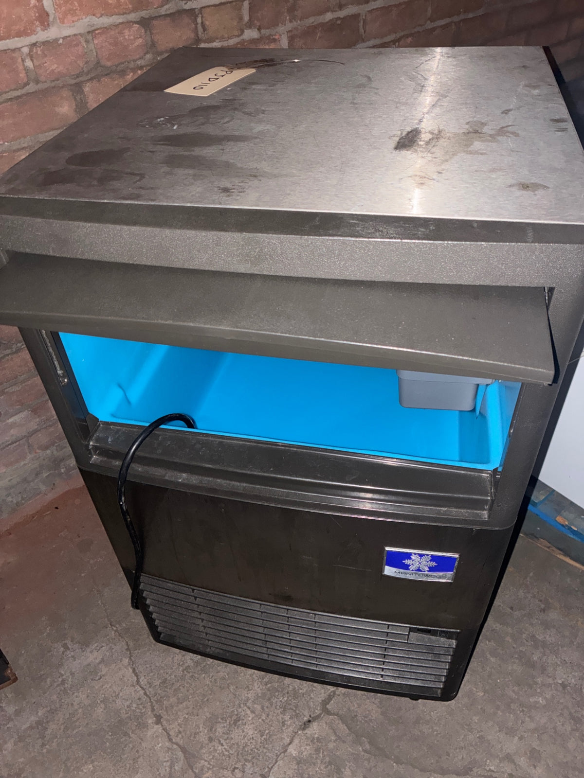 Manitowoc UDE0080A-161B Ice Maker W/ Built-In Storage, Under Bar, Single Door, Stainless