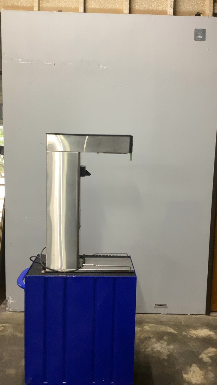 BUNN TB8Q Coffee Brewer, Pour-Over 120V 1680W Stainless Steel