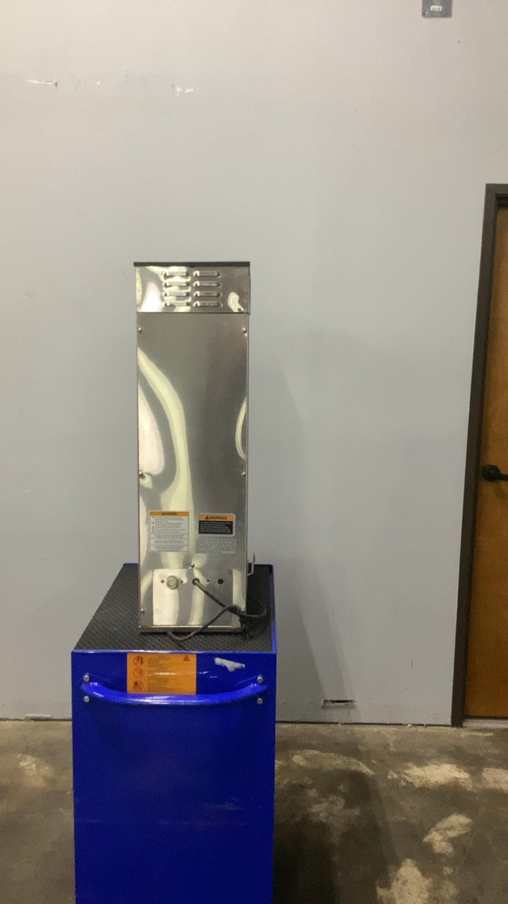 BUNN TB8Q Coffee Brewer, Pour-Over 120V 1680W Stainless Steel