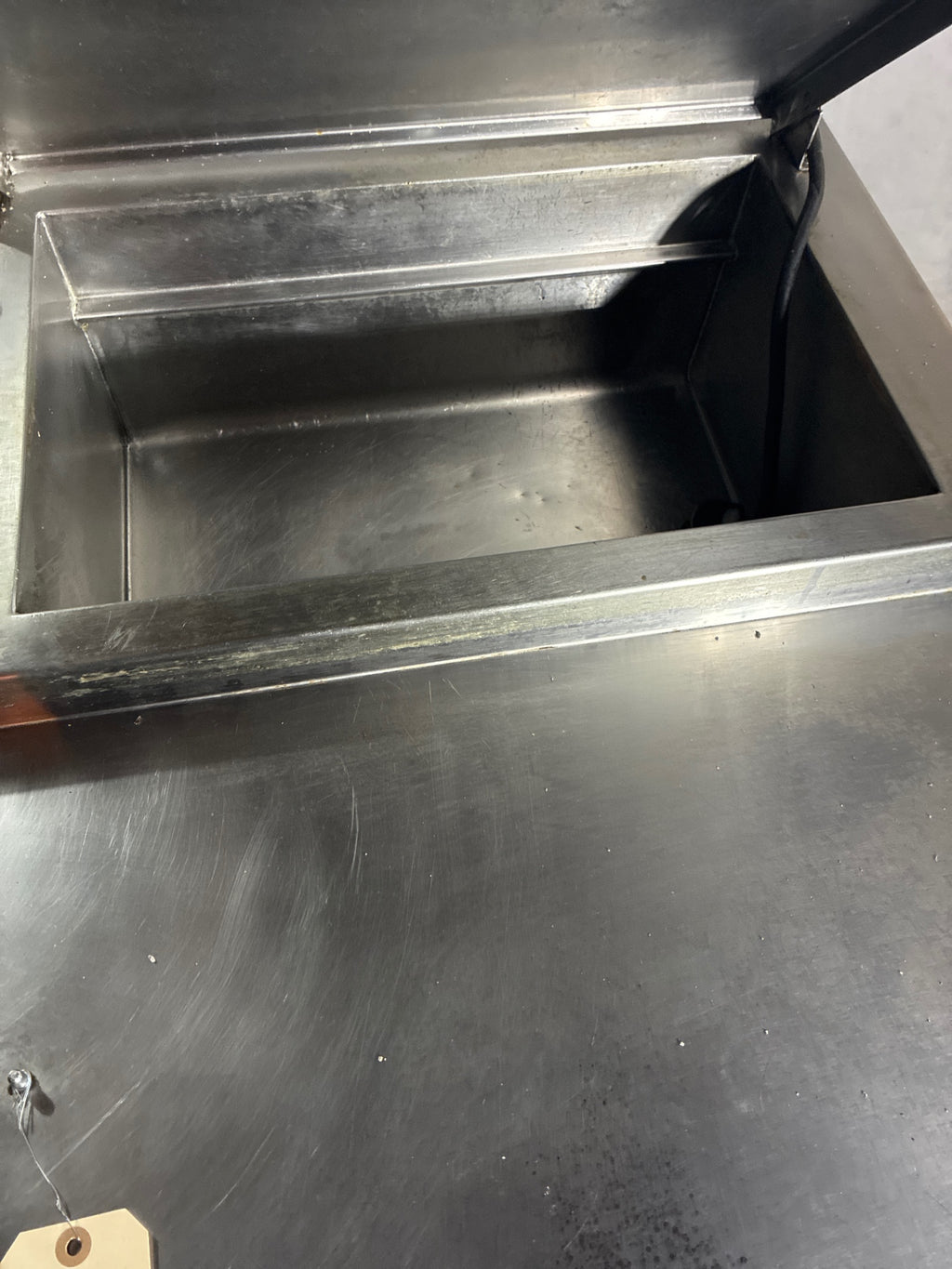 Wasserstrom Food Prep Table, Refrigerated, Single Solid Swing Door, Mobile
