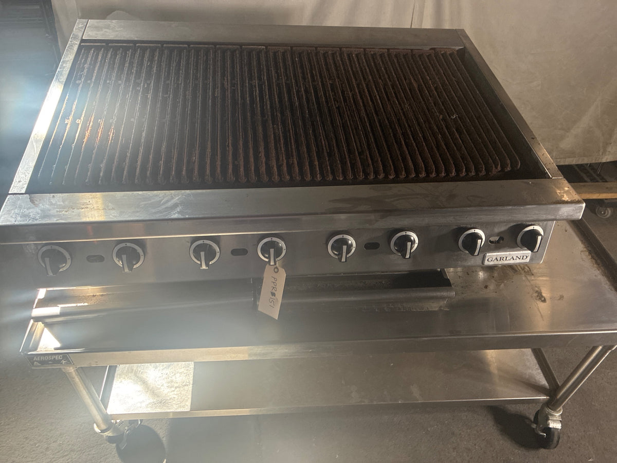 Garland Charbroiler W/ Mobile Stand And Undershelf, 8 Burner