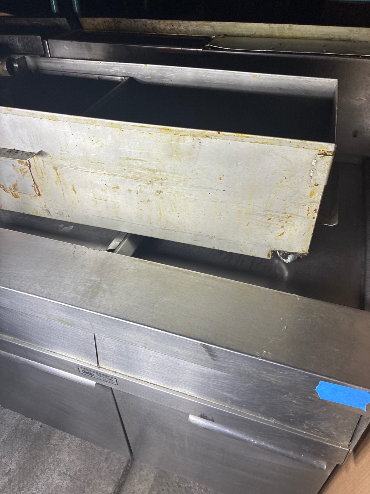 Dean SCFD160GNTS Deep Fryer, Single Vat, 2 Solid Swing Doors, Mobile