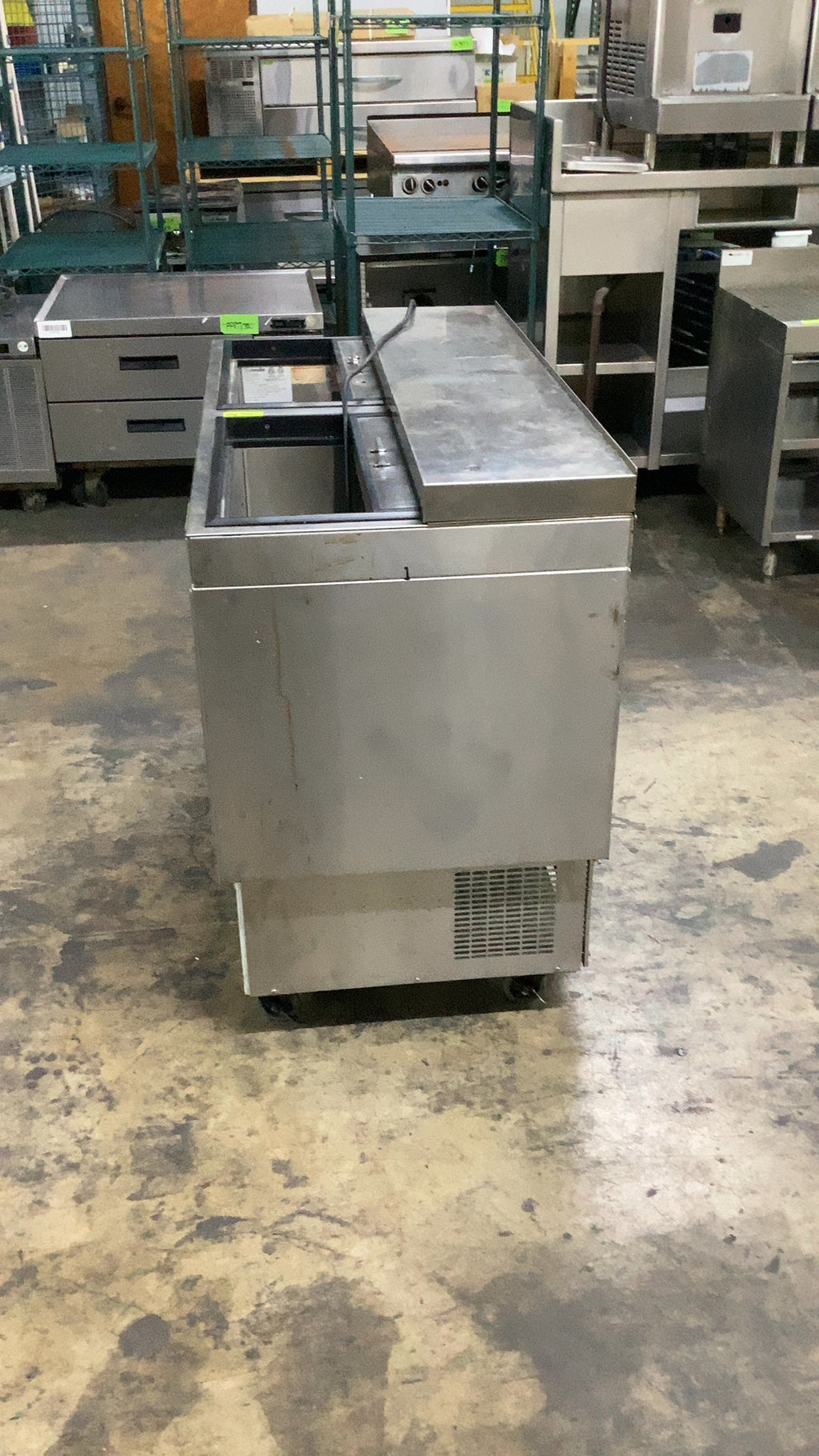 Glastender MF48-S 2 Compartments Bottle Cooler