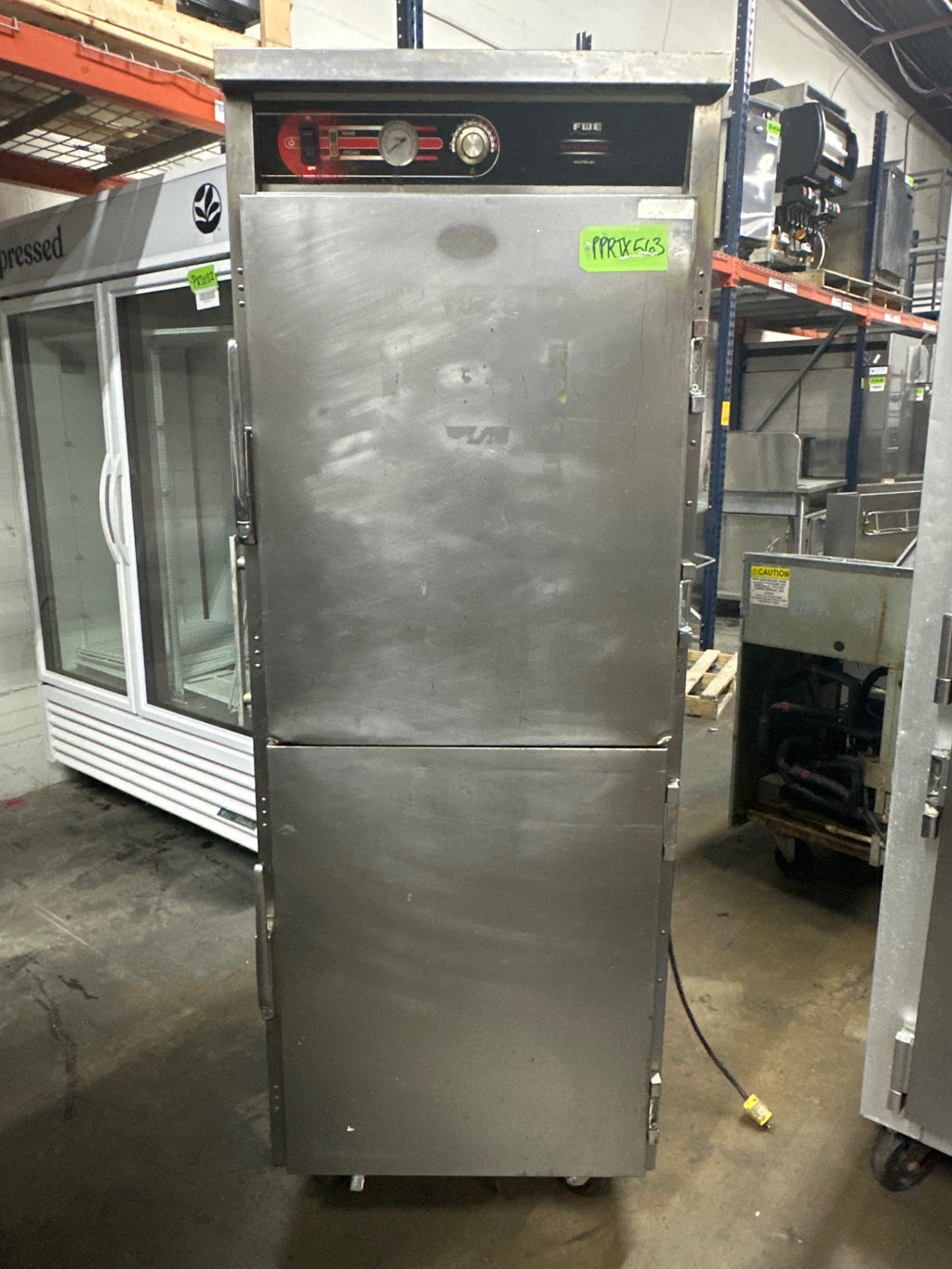 FWE UHST-13P-OTB Mobile Heated Cart
