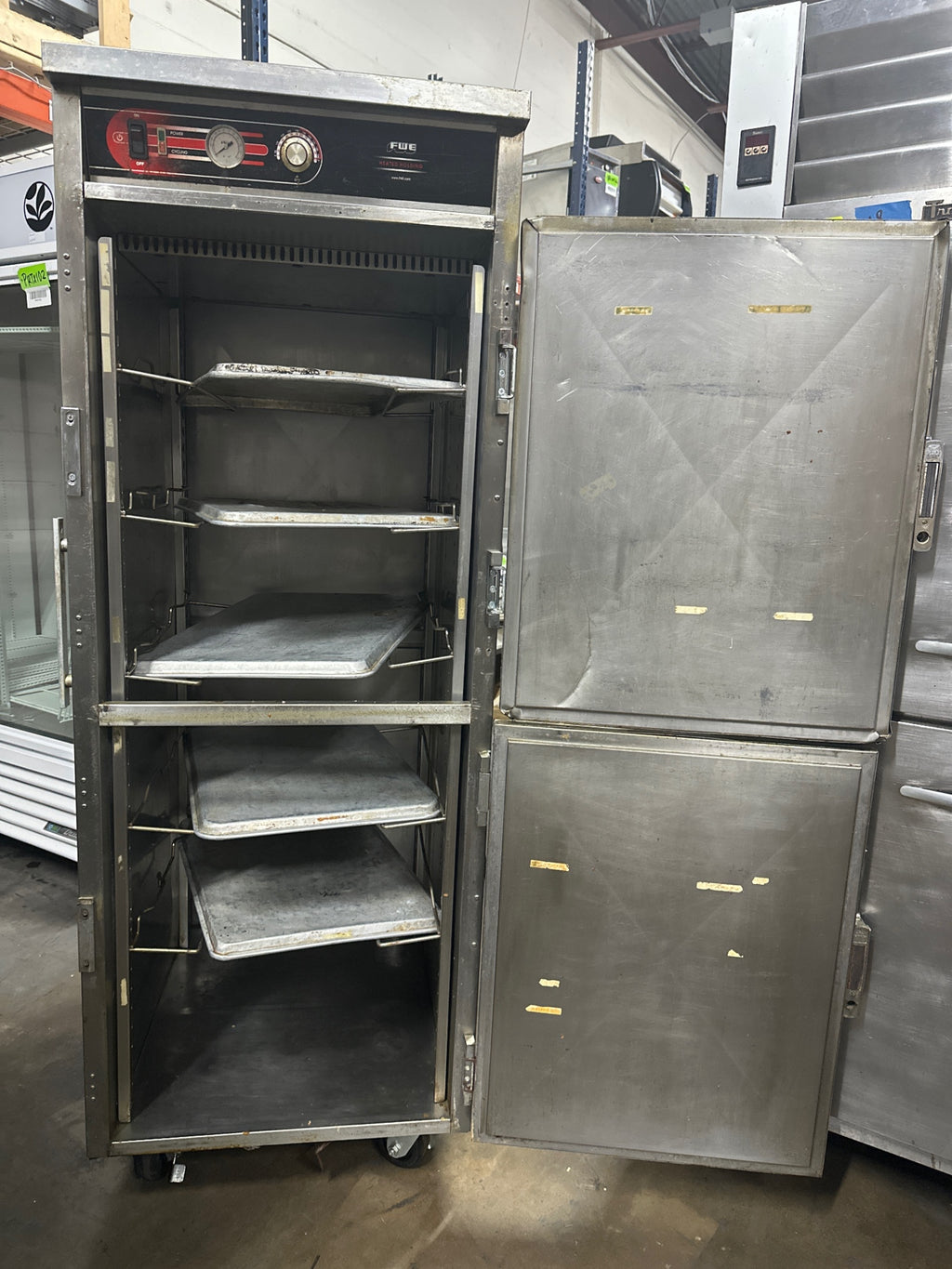 FWE UHST-13P-OTB Mobile Heated Cart