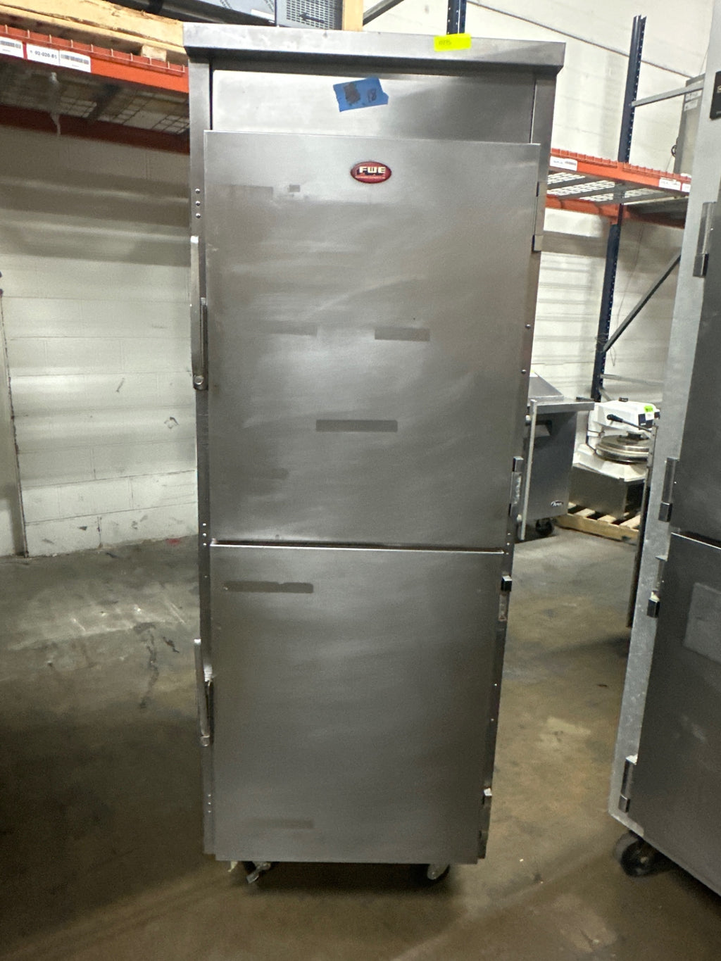 FWE UHST-13P-OTB Mobile Heated Cart