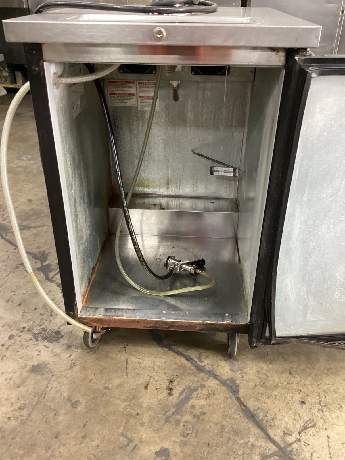 BEVERAGE-AIR BM23HC-B Kegerator
