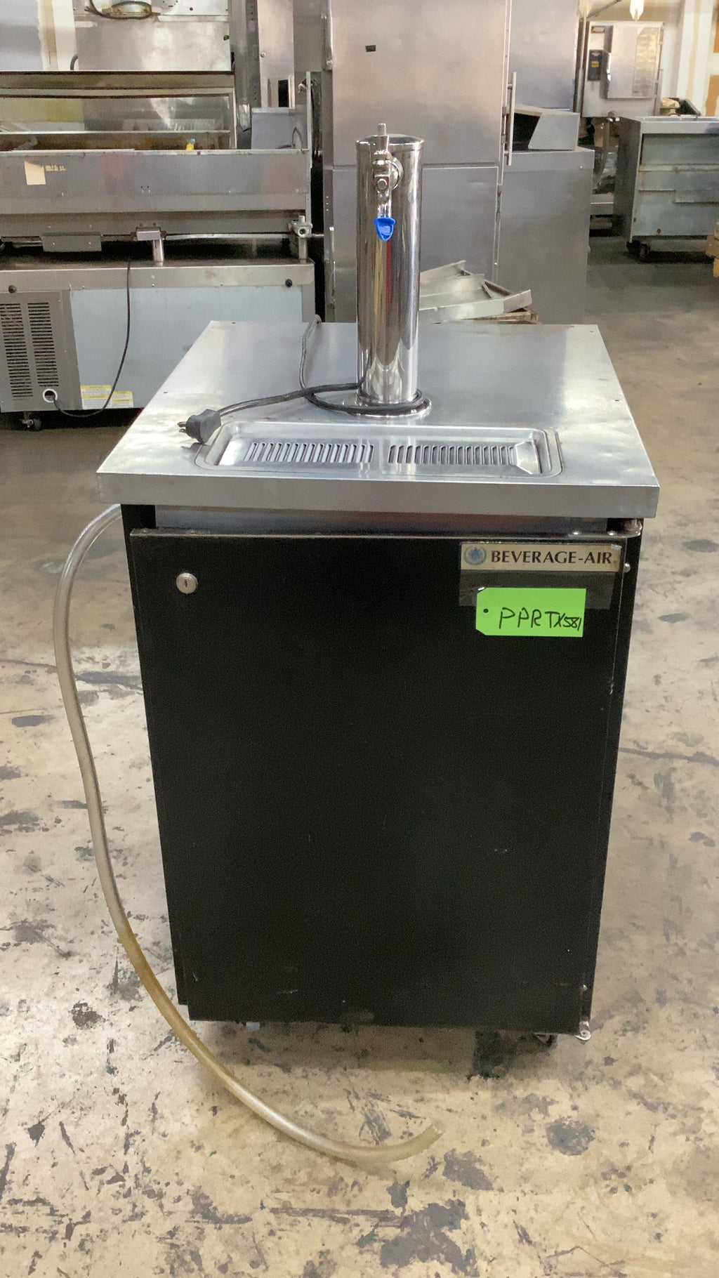BEVERAGE-AIR BM23-B Kegerator