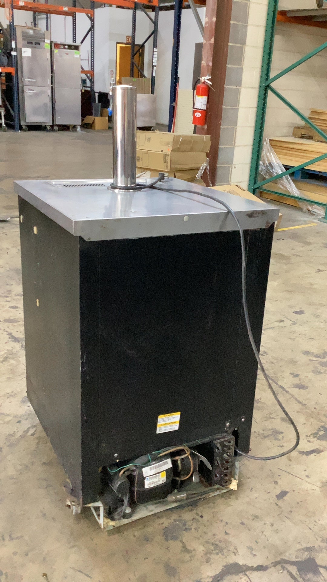 BEVERAGE-AIR BM23-B Kegerator