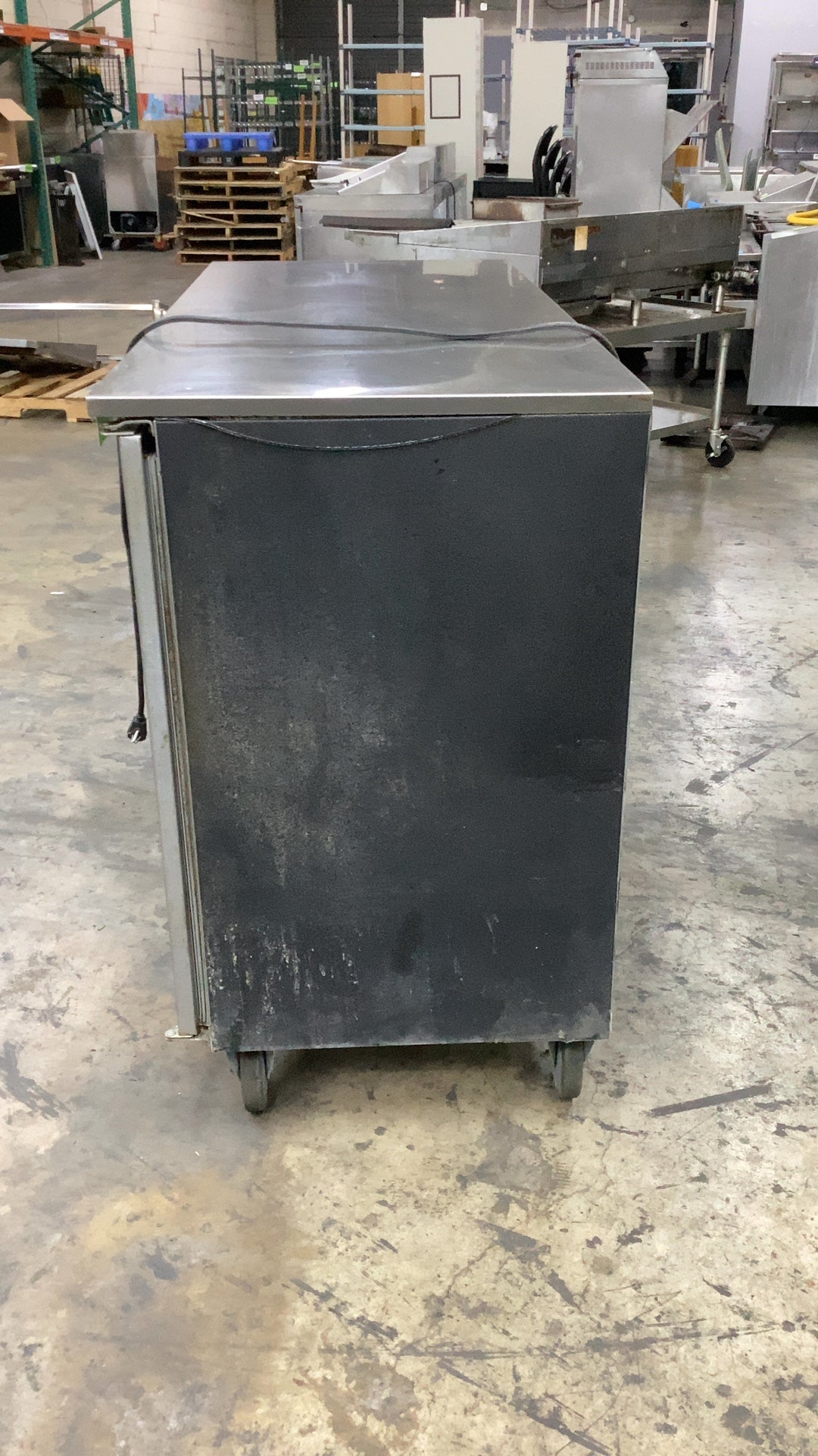 Glastender BB60-L1-XS(LR) Undercounter Refrigerator