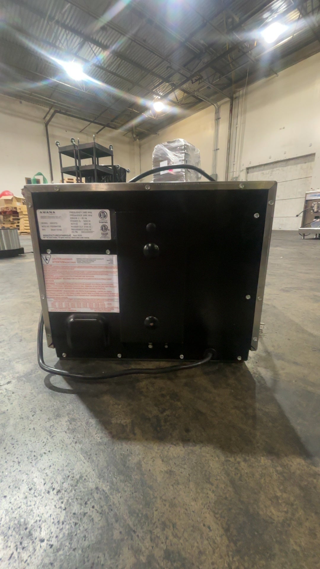 AMANA HDC212 Commercial Microwave Oven