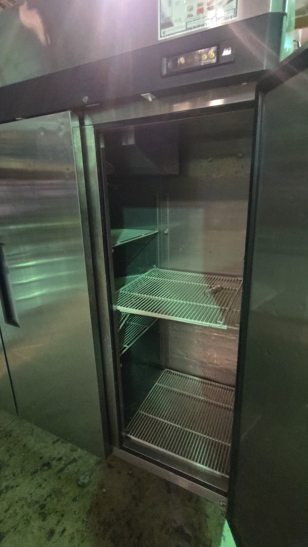 Turbo Air M3R72-3 Refrigerator, Reach-In Upright 3-Door 115V Stainless Steel On Casters