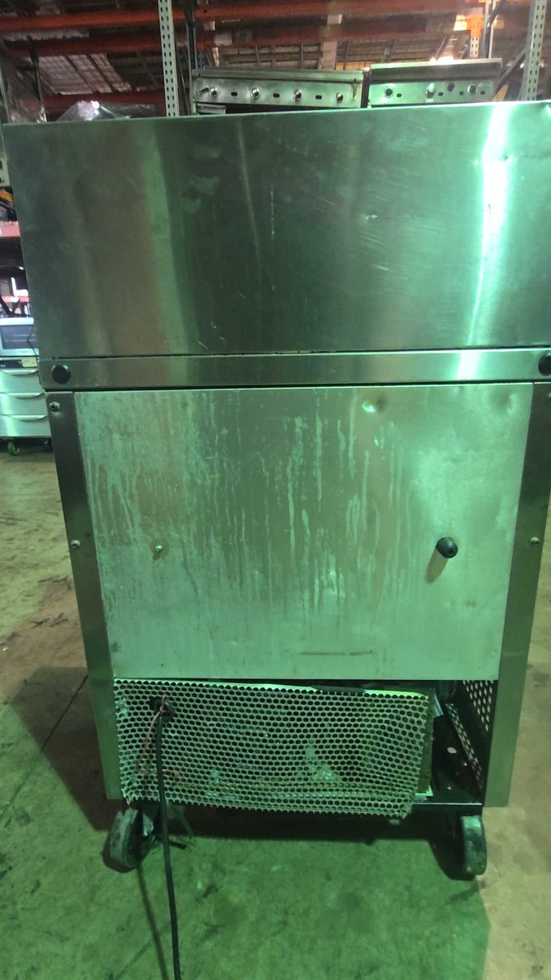 True TSSU-27-12M-C Refrigerated Prep Table, Sandwich/Salad Under Counter 12 Pan Capacity 115V