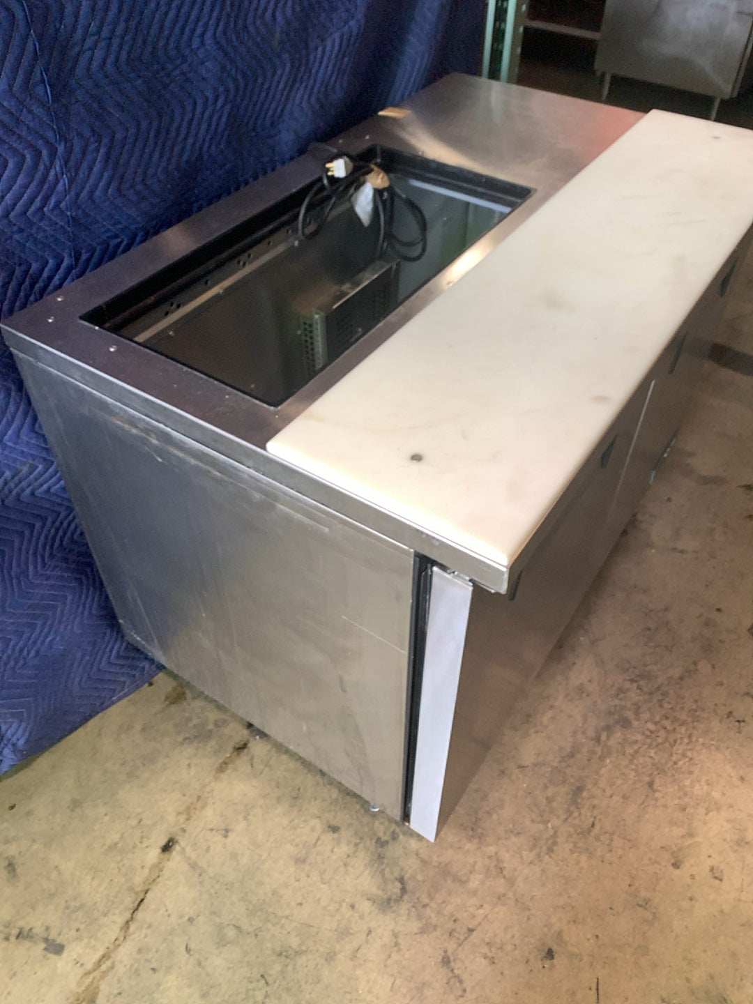 True TSSU-48-08-HC Refrigerated Prep Table, Sandwich/Salad Two Solid Doors, Cutting Board