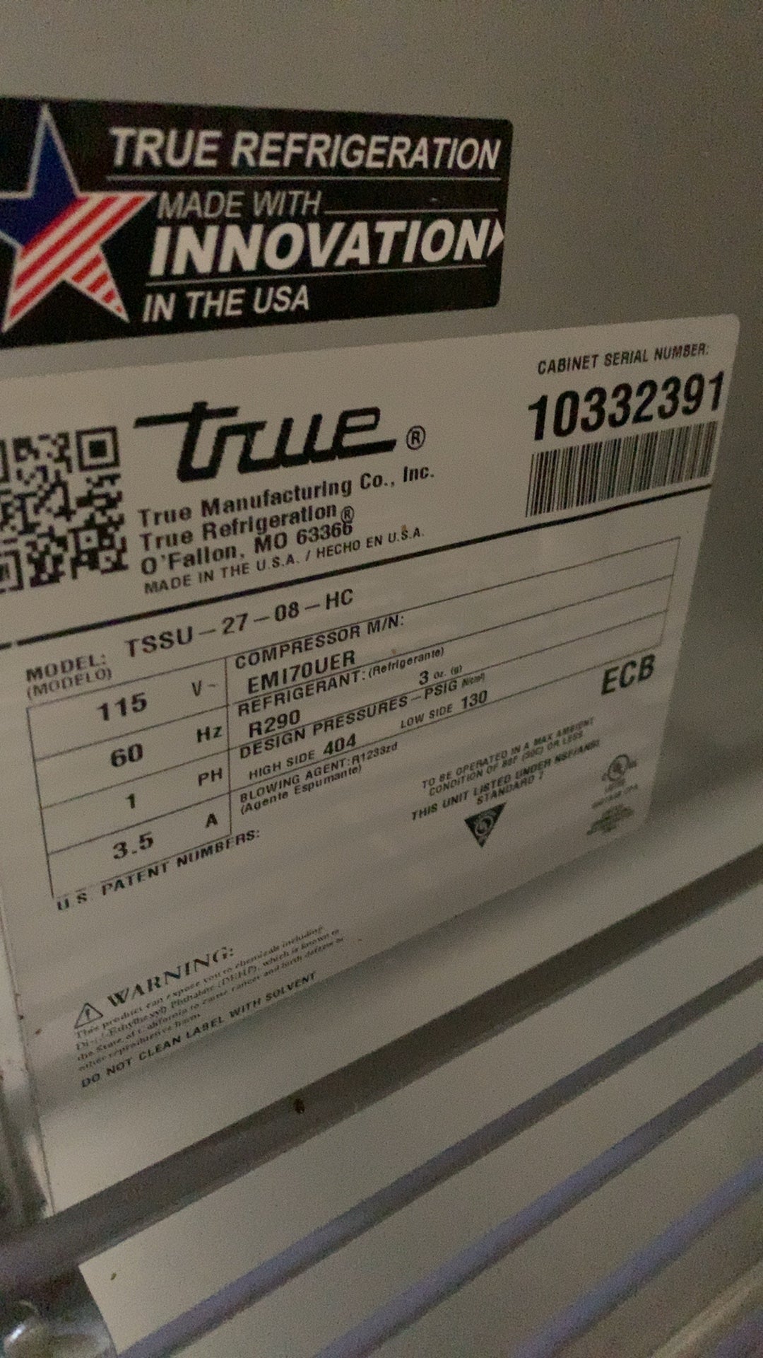 True TSSU-27-08-HC Refrigerated Prep Table, Sandwich/Salad Unit Undercounter 1 Door Cutting Board Top Hydrocarbon Refrigerant