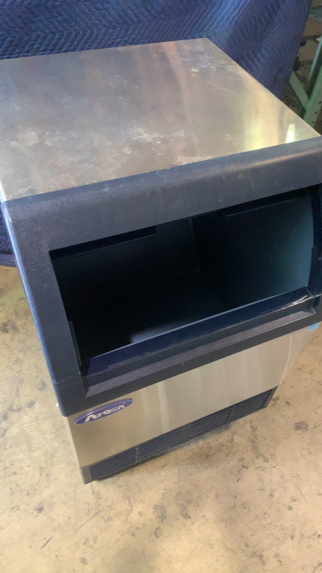 Atosa YR280-AP-161 Ice Maker 88 lb Bin Capacity 115V