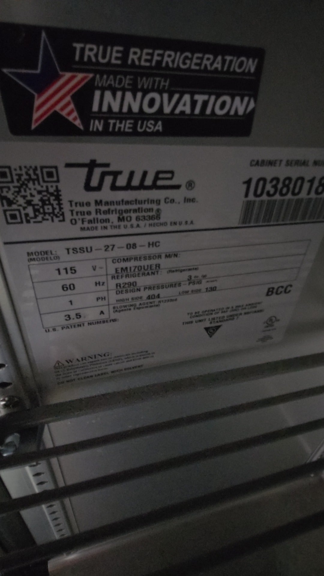 True TSSU-27-08-HC Refrigerated Prep Table, Undercounter 1-Door R290 Refrigerant Cutting Board Top