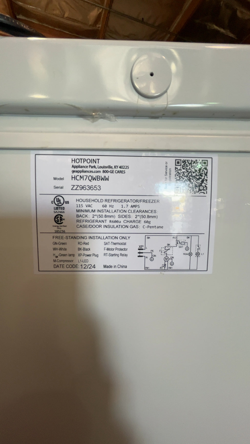 Hotpoint HCM7QWBWW Refrigerator/Freezer, Chest 115V