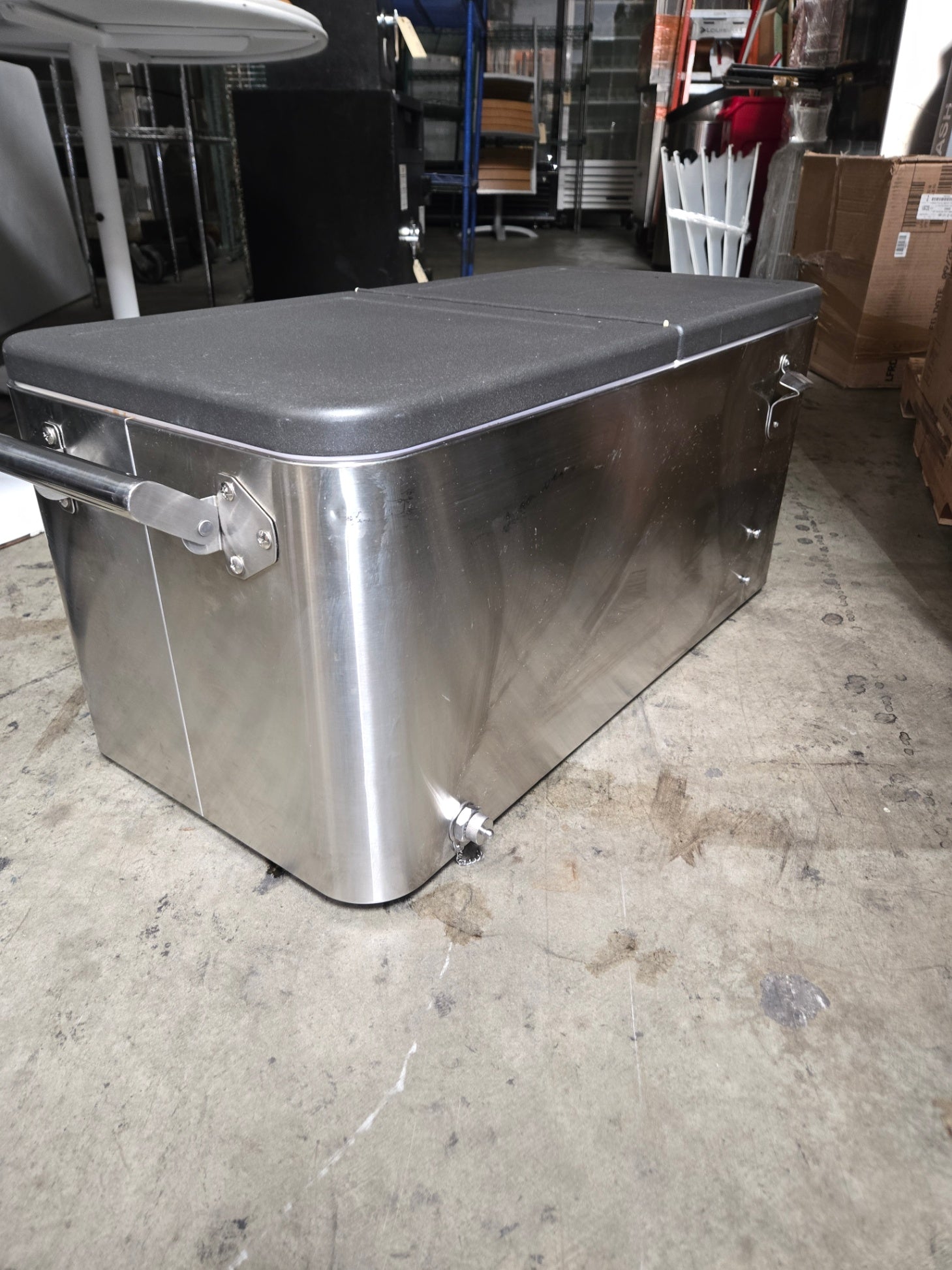 Stainless Steel Party Cooler, Party Split Lid Spigot Bottle Opener