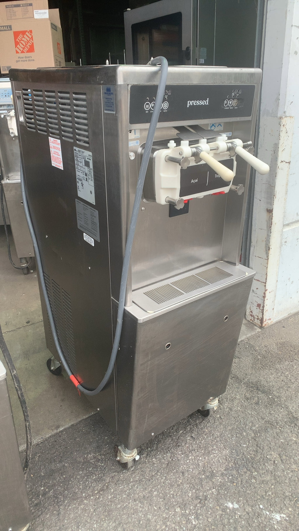 Taylor 791-33 Soft Serve Ice Cream Machine, Floor Model, Twin Twist 2 Hoppers 3 Dispensers 3 Phase Power