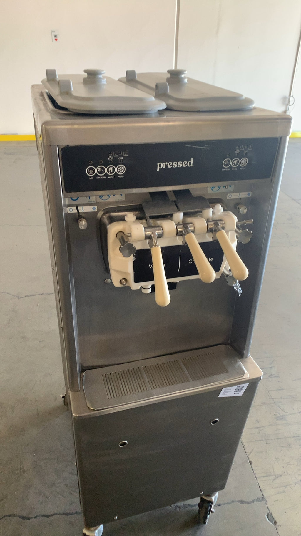 TAYLOR 791-33 Soft Serve Ice Cream Machine, Floor Model Dual Hopper Three Dispensing Levers 3-Phase Power On Casters